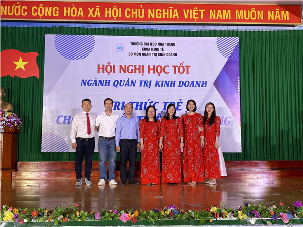 Hội nghị học tốt ngành Quản trị kinh doanh năm học 2022-2023