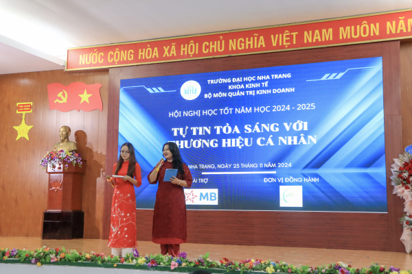 Hội nghị học tốt ngành Quản trị kinh doanh 2024: “TỰ TIN TỎA SÁNG VỚI THƯƠNG HIỆU CÁ NHÂN”