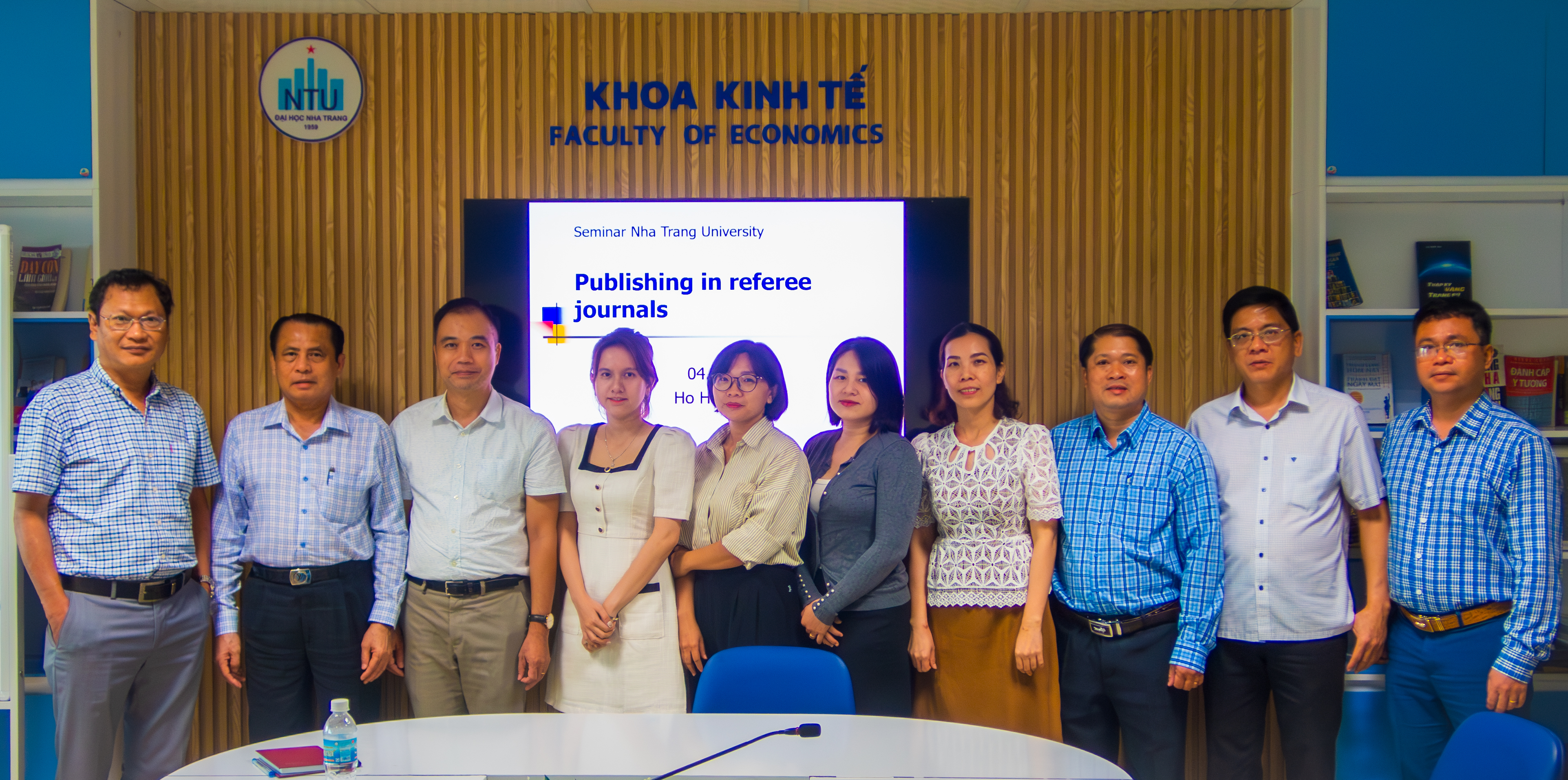 Buổi sinh hoạt học thuật dành cho nghiên cứu sinh ngành Quản trị kinh doanh