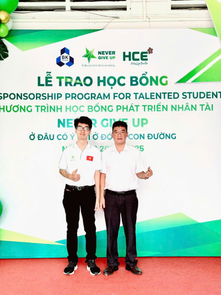 Lễ trao Học bổng Chương trình học bổng Phát triển Nhân tài – Never Give Up, năm học 2024 – 2025 
