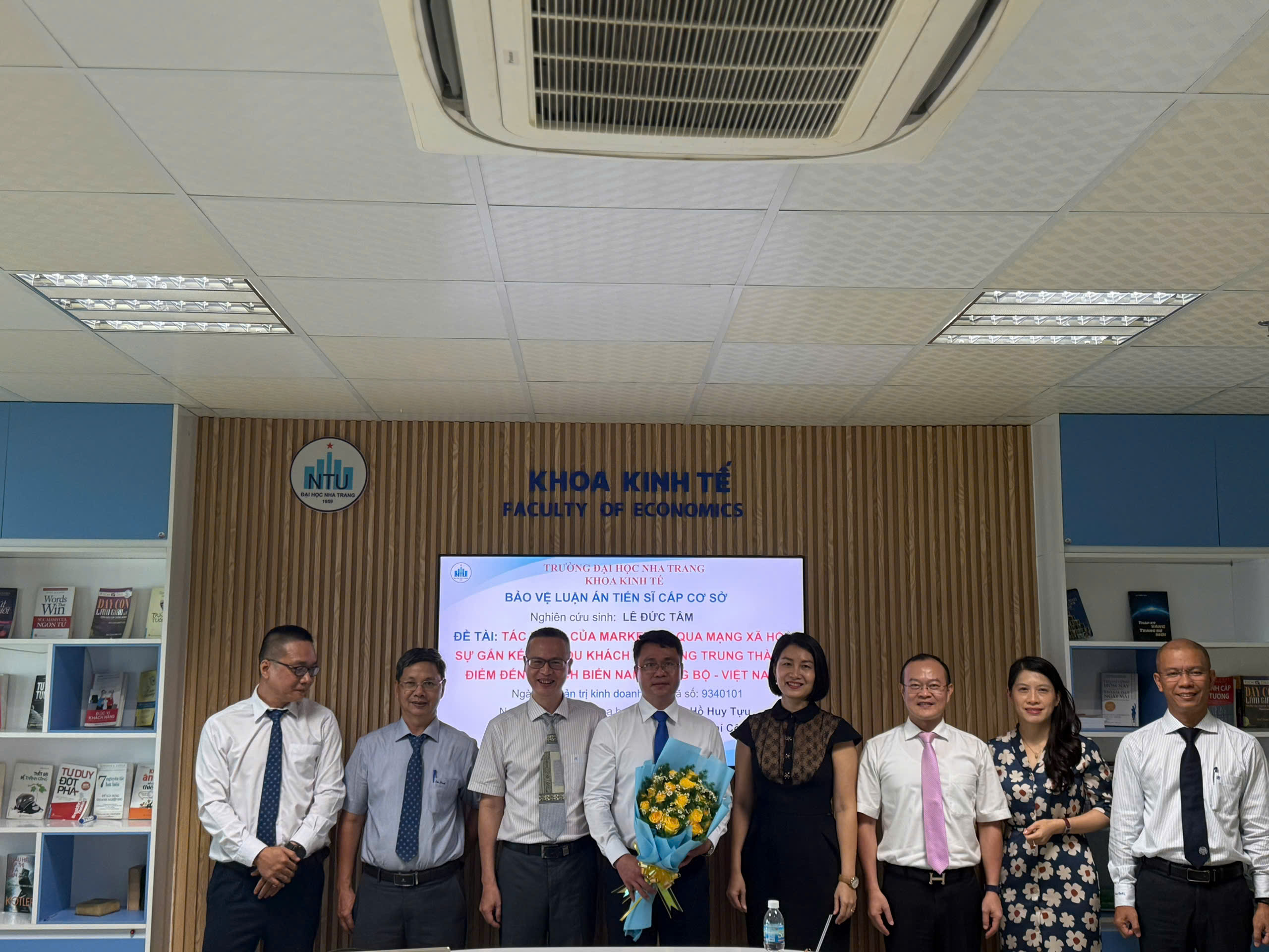 Hội đồng đánh giá Luận án tiến sĩ cấp cơ sở - NCS Lê Đức Tâm